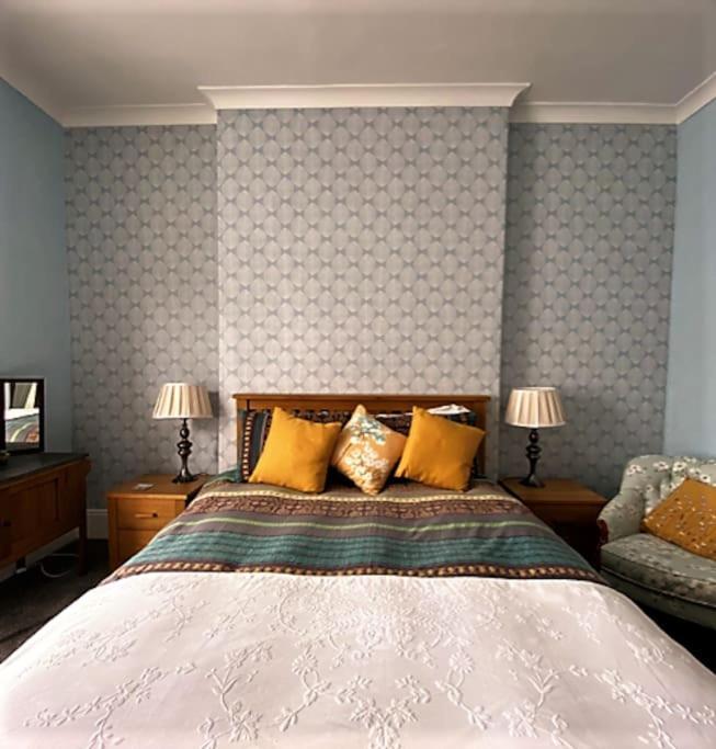 St John'S Flat Spacious Accomodation Dalry  Экстерьер фото