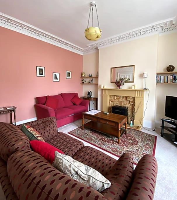 St John'S Flat Spacious Accomodation Dalry  Экстерьер фото