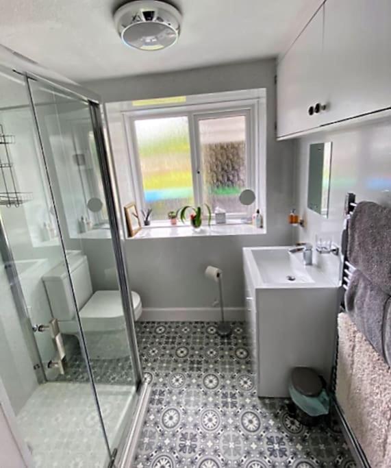 St John'S Flat Spacious Accomodation Dalry  Экстерьер фото